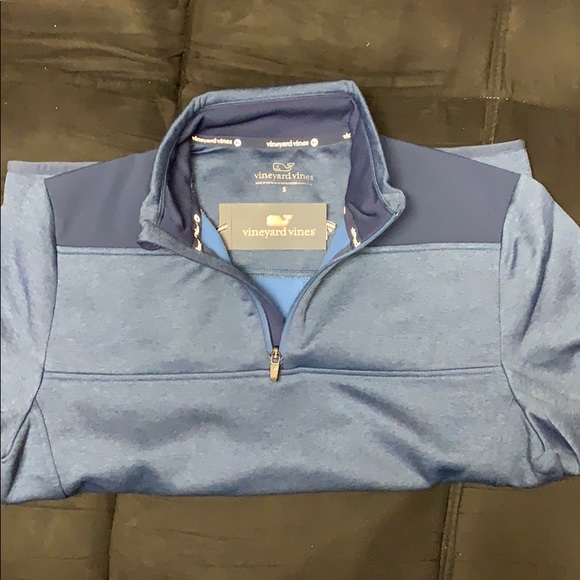 Men’s vineyard vines hoodie